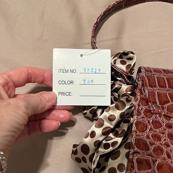 NWT Comely brown faux alligator handbag polka dot scarf that matches the lining - Picture 6 of 11